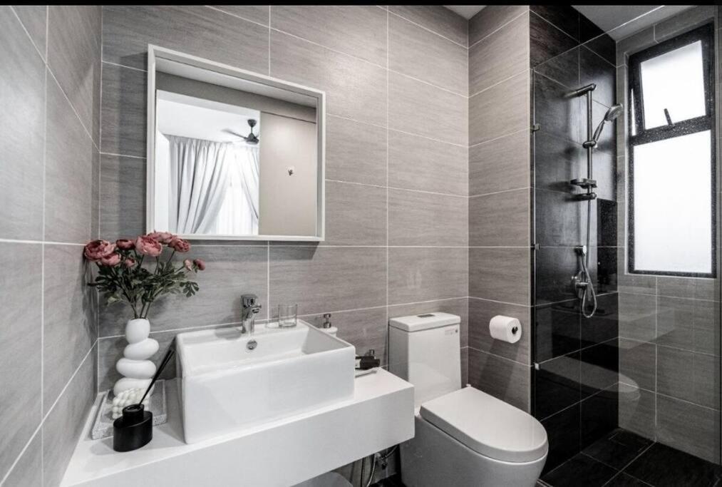 Trion Kl -2br, 2-5pax, Near Klcc, Kl Tower, Ikea, Velocity * Kuala Lumpur